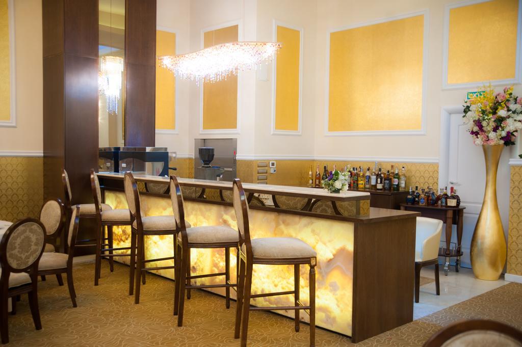 Best Western Hotel Lev Or I Bucarest Extérieur photo