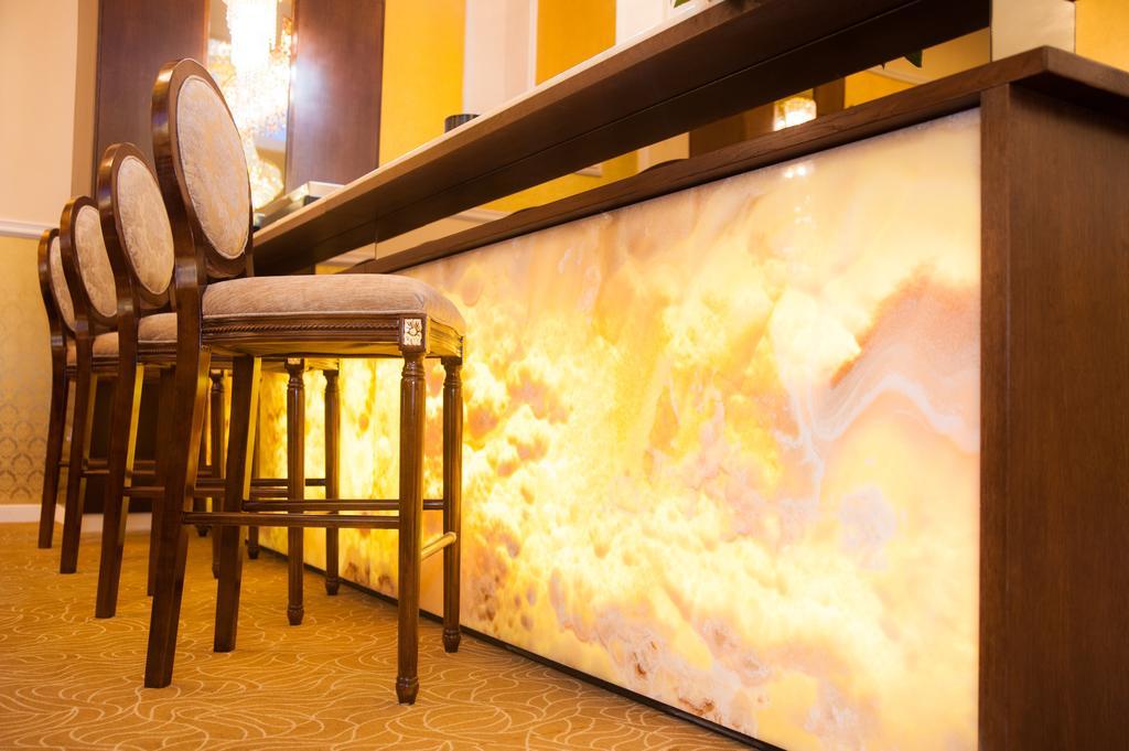 Best Western Hotel Lev Or I Bucarest Extérieur photo