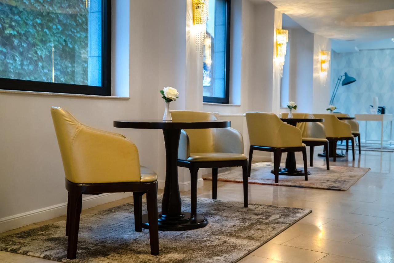 Best Western Hotel Lev Or I Bucarest Extérieur photo