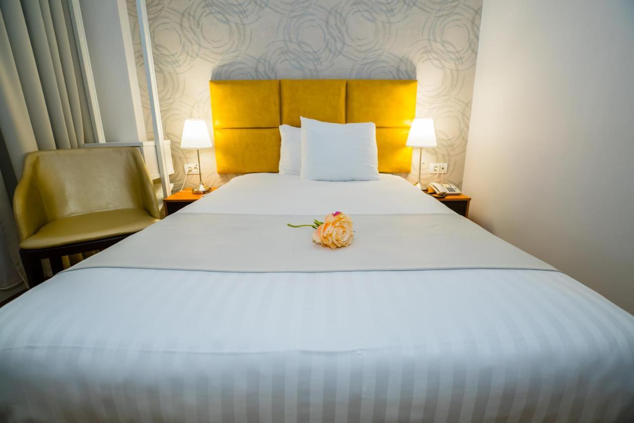 Best Western Hotel Lev Or I Bucarest Extérieur photo