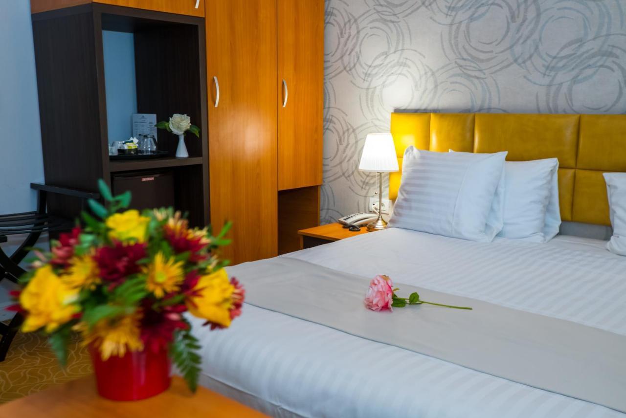 Best Western Hotel Lev Or I Bucarest Extérieur photo