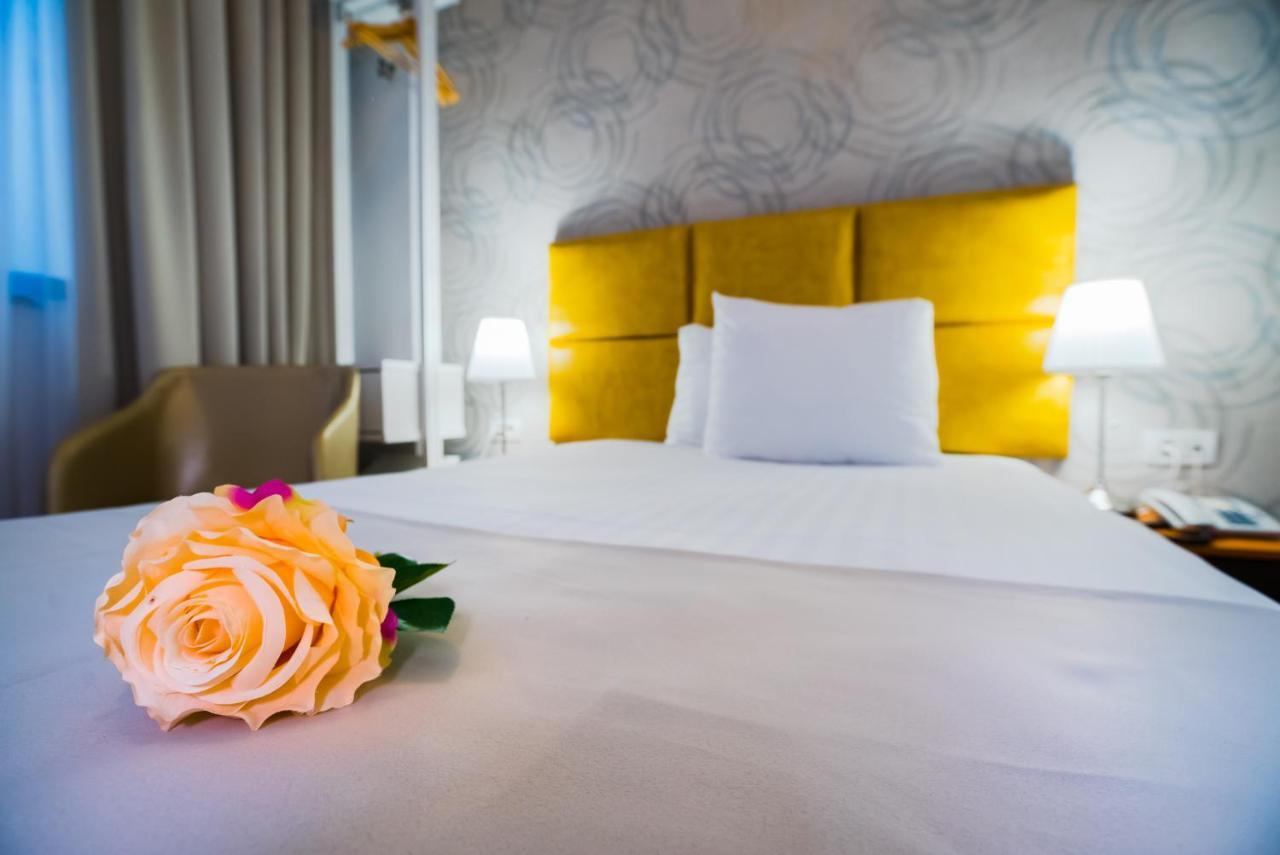 Best Western Hotel Lev Or I Bucarest Extérieur photo