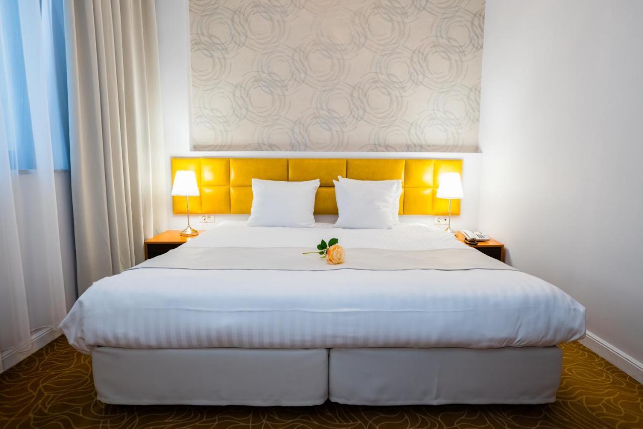 Best Western Hotel Lev Or I Bucarest Extérieur photo
