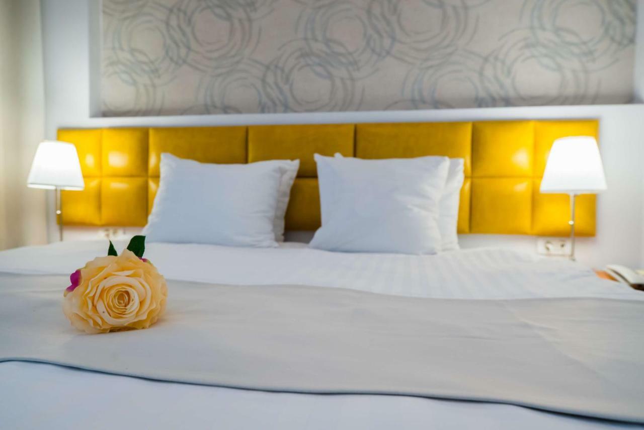 Best Western Hotel Lev Or I Bucarest Extérieur photo