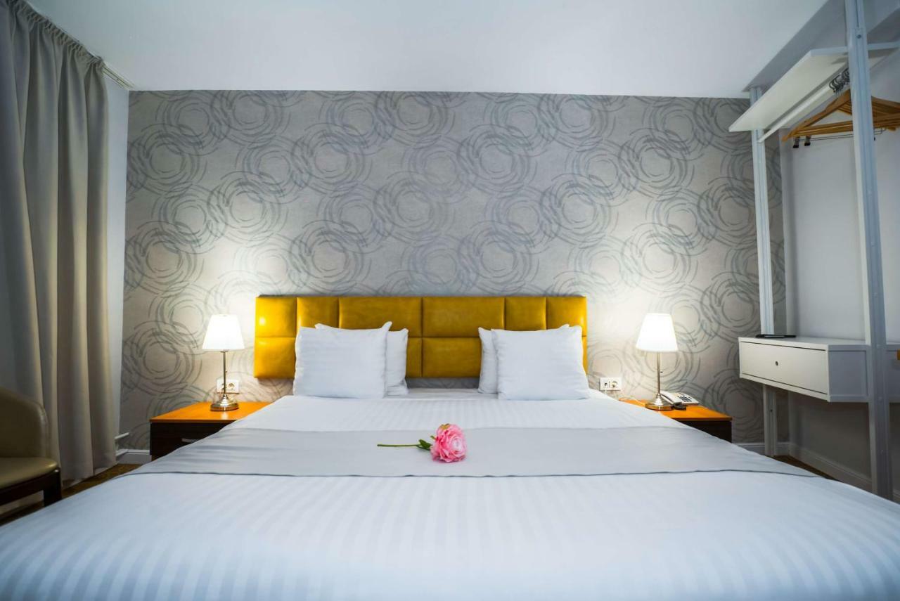 Best Western Hotel Lev Or I Bucarest Extérieur photo